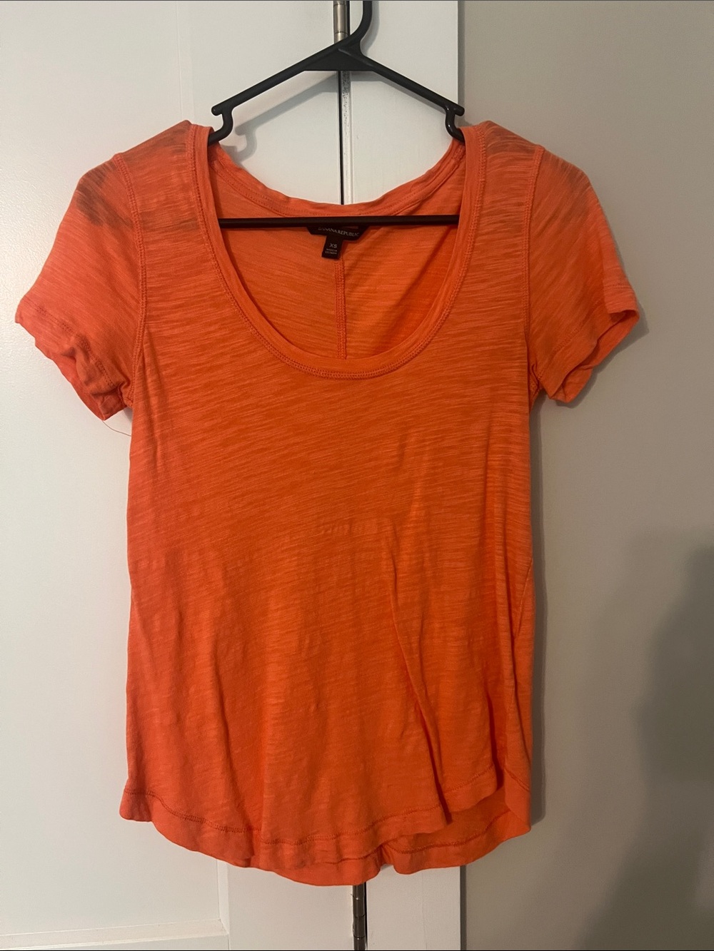 Banana Republic Orange/Coral Scoop Neck Short Sleeve Tee